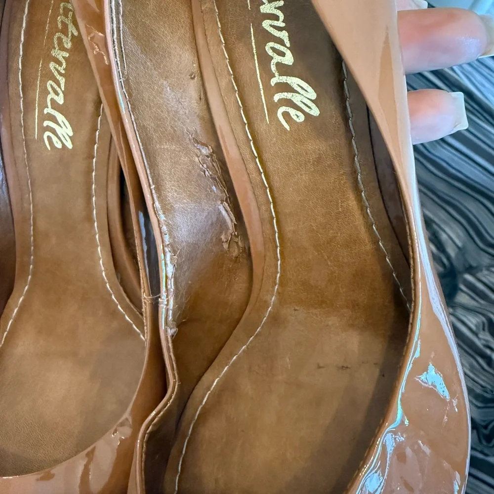 L'INTERVALLE Caramel Patent Leather Heels - Picture 4 of 8